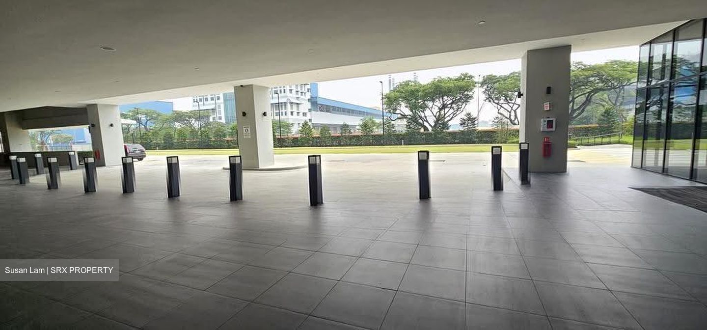 Tuas Road (D22), Retail #633273011